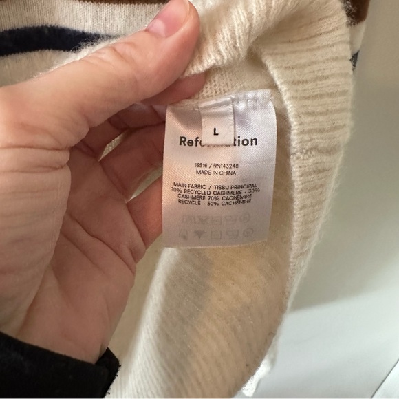 Reformation cashmere sweater - Picture 3 of 3